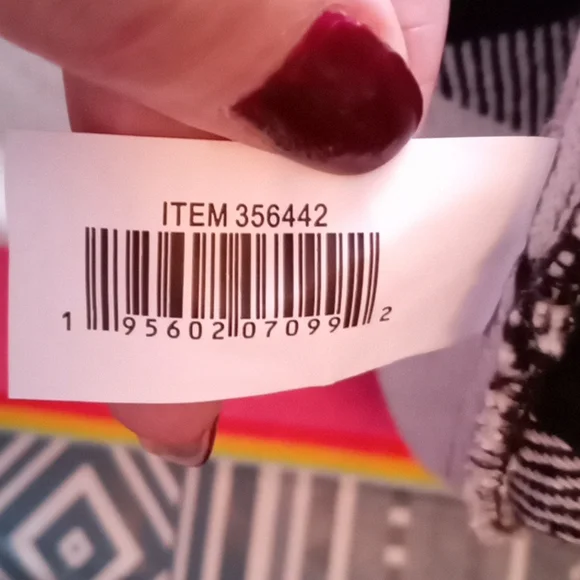 LADIES flowing Vest - Picture 10 of 11